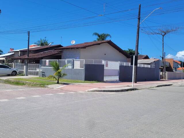 #92 - Casa para Venda em Itapoá - SC